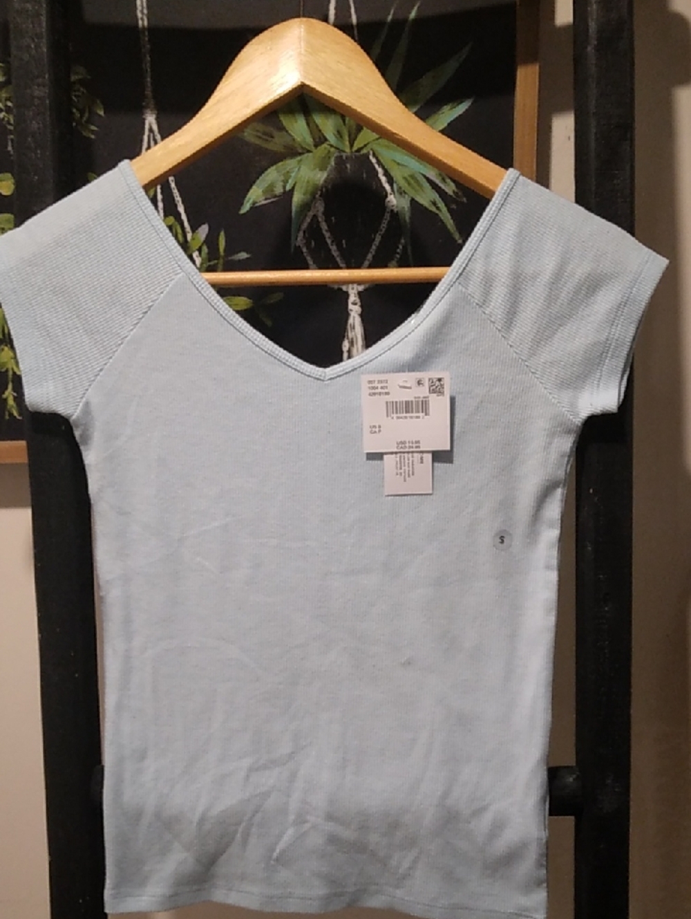 Girls American Eagle Outfitters Ribbed Short Sleeve V-Neck Tee